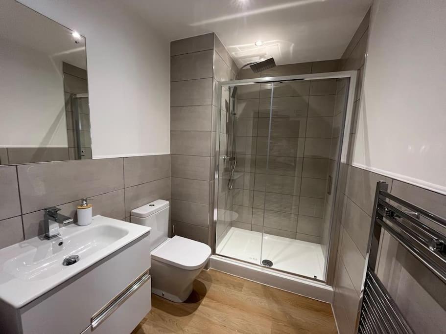 Cute One Bed Apartment - Old Trafford Манчестър Екстериор снимка