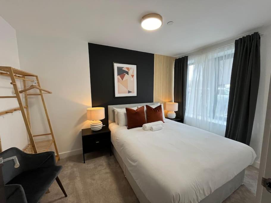Cute One Bed Apartment - Old Trafford Манчестър Екстериор снимка